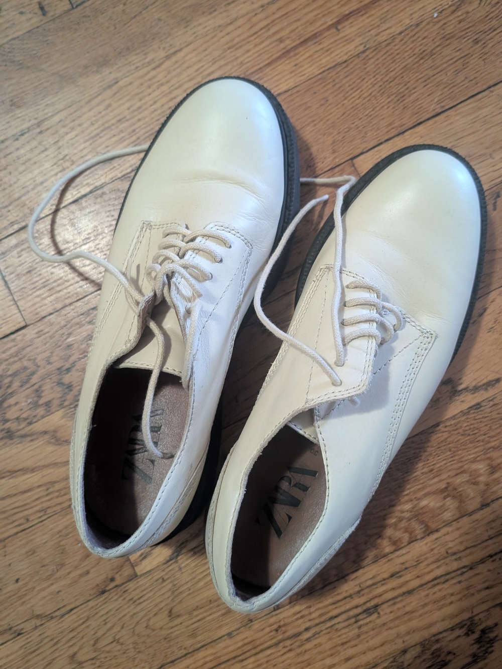 Women's Cream Leather Lace-Up Oxford Shoes